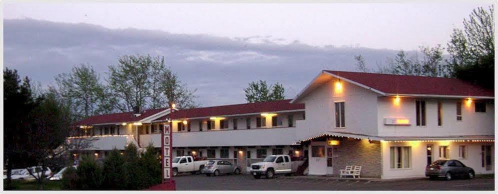 Voyageur Motel Thunder Bay Exterior foto